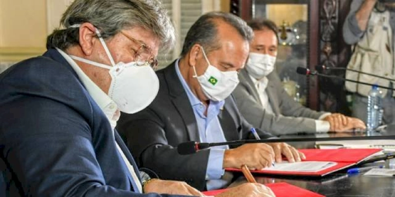 Acordo para operação comercial do Projeto São Francisco é assinado pelo Governador Azevedo na presença do Ministro da Integração 