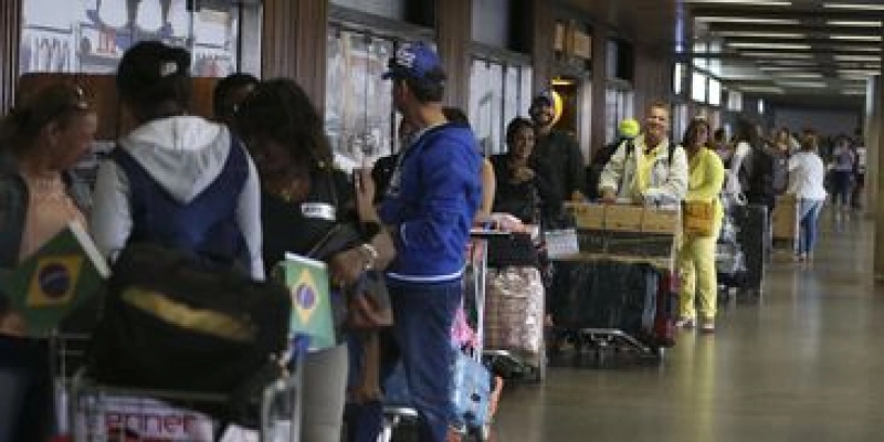 Quase 300 cidades ficaram sem médicos com saída de cubanos