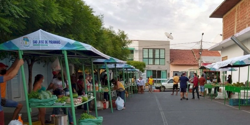Agricultores de São José de Piranhas destacam importância da criação de feira pela Empaer para avanço da produção