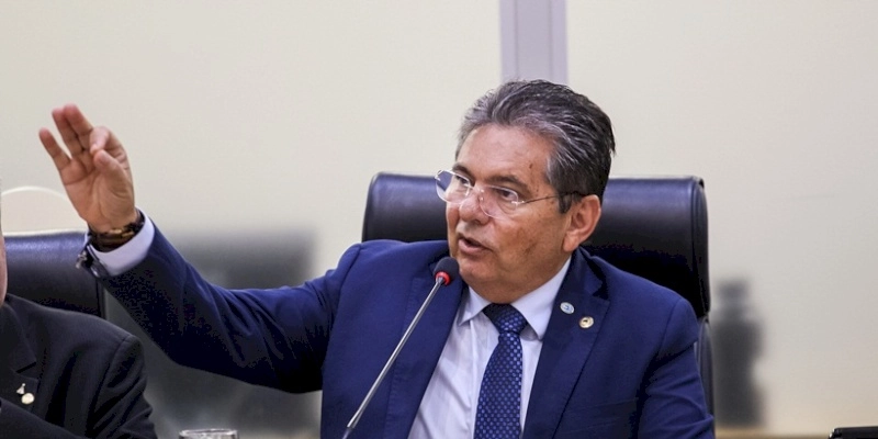Romero Rodrigues deva disputar a Prefeitura de Campina Grande, declara Adriano Galdino 