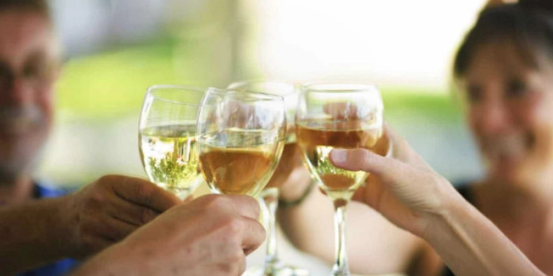 Beber para lidar com o estresse é prática (muito) comum entre adultos