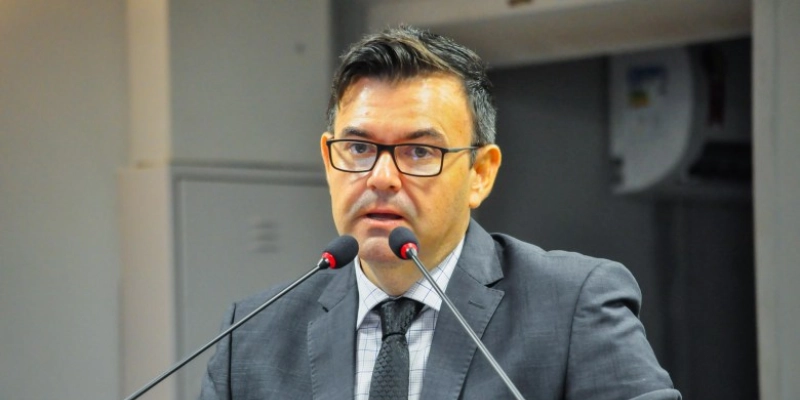 Em Nota, Deputado Raniery disse que vai defender sua honra, processar Livânia por citações infâmias em delação 