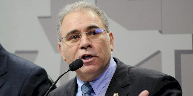 Bolsonaro escolhe médico paraibano Marcelo Queiroga para substituir Pazuello no Ministério da Saúde