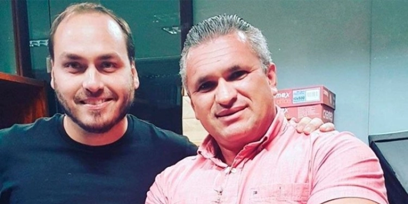 Deputado Federal Paraibano denota filho do Presidente Bolsonaro, e o chama de “Carluxa” 