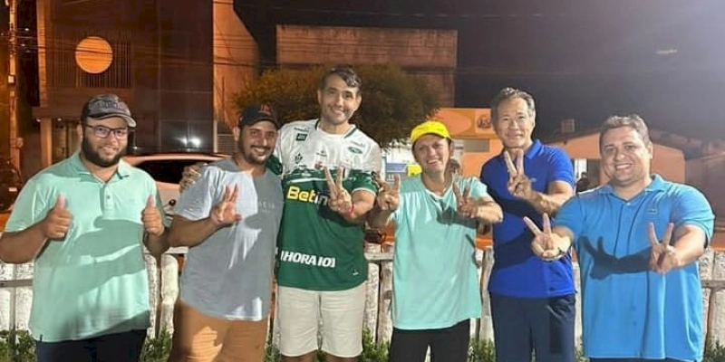  Vereador Pipoca na oposição de Sousa, e Novinho de Carlão diz que foi presente de aniversário, e declara: “Pipoca só presta com Colorau”