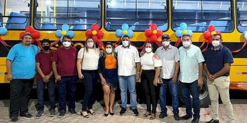 João Neto entrega ônibus escolar durante Plenária do Orçamento Democrático Municipal, em Aparecida 