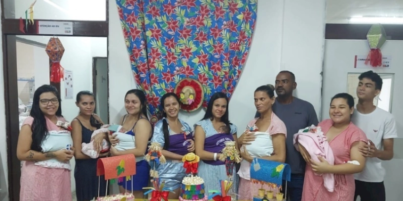 Bebês prematuros do Instituto Cândida Vargas ganham enfeites juninos
