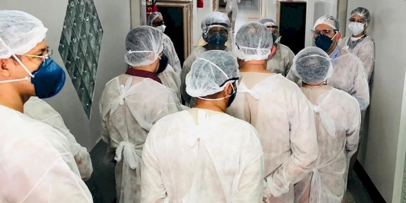 Hospital de Clínicas recebe visita de vereadores campinenses