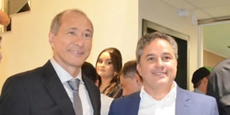 A fala do Senador Efraim sobre Gilbertão a frente das pesquisas em Sousa, e, a expectativa da decisão de Zenildo