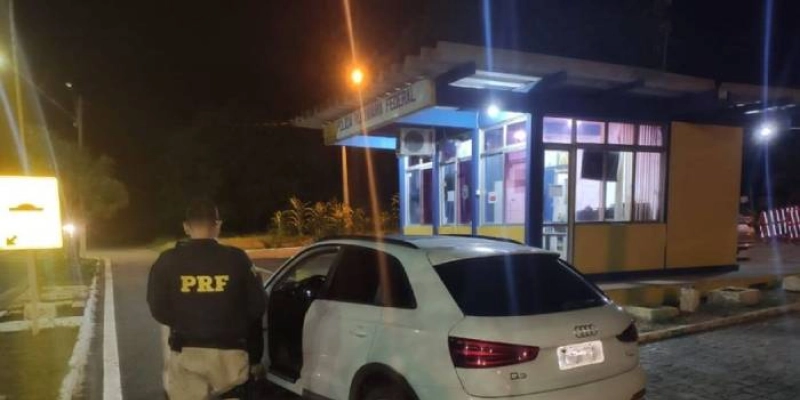 Carro de luxo avaliado em mais de R$ 100 mil roubado em Recife é recuperado pela PRF em Cajazeiras
