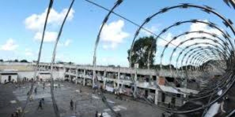 Controlado motim no presídio Bangu 4