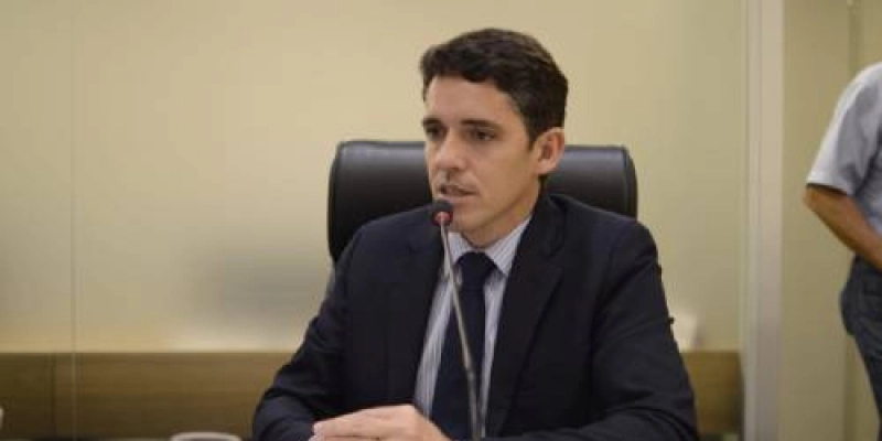 CCJ derruba veto a projeto que garante discussão sobre Lei Maria da Penha nas escolas