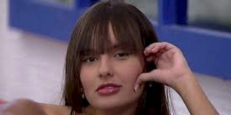 Thaís revela motivo de ainda insistir em Fiuk: “Eu sou trouxa”; confira