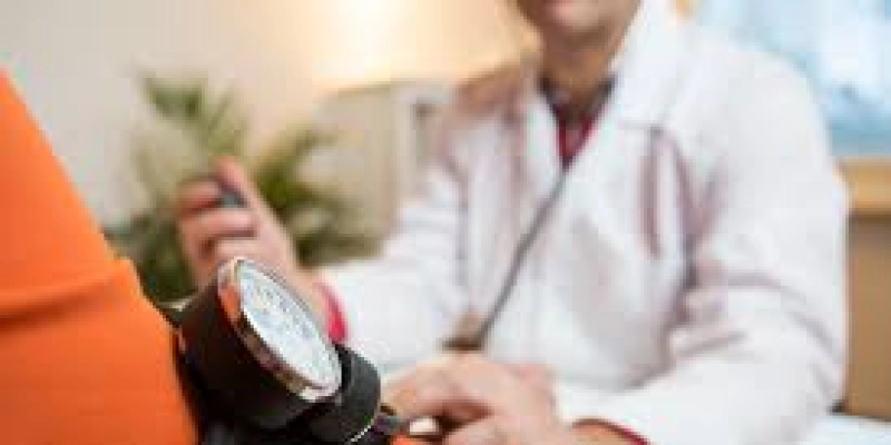 Médicos têm até hoje para se apresentarem aos municípios