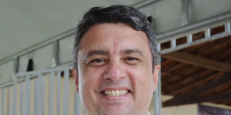 Jones assumirá o PSDB em Sousa; Acordo foi feito com Cássio em São José da Lagoa Tapada 