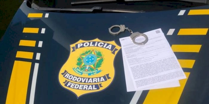 Foragido da Justiça por estupro de vulnerável e alcoolemia é preso pela PRF