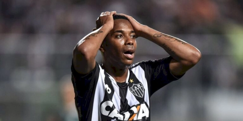 Robinho pode ser preso a qualquer momento