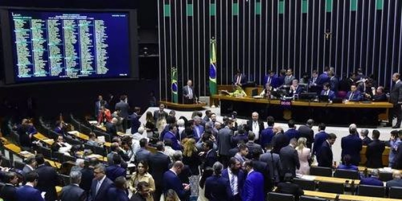 Relator do projeto desiste de taxação sobre as importações: ‘Não é o momento ideal’; veja