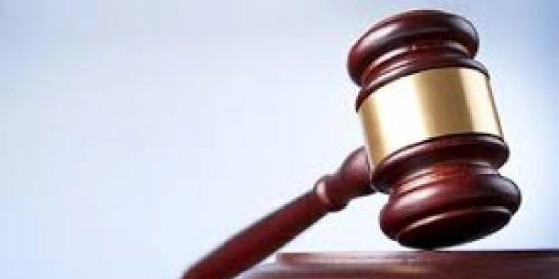 Cobrança indevida da cesta de serviços em conta salário gera dano moral