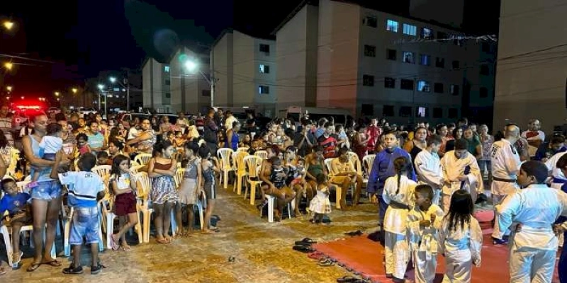 Moradores do Residencial Vista Alegre VI promovem festa de aniversário e fazem homenagem à Prefeitura