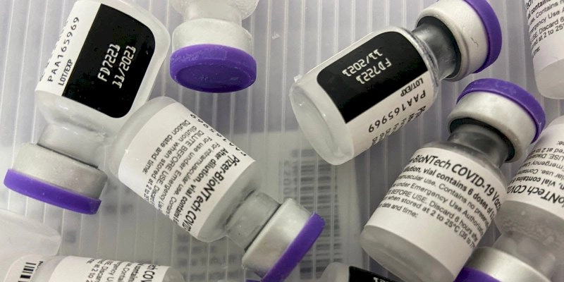 Brasil recebe mais de 5 milhões de doses da vacina contra covid-19
