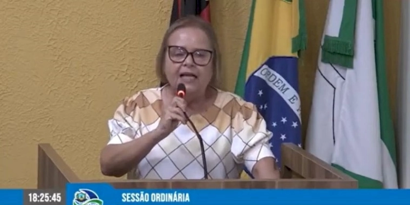 Vereadora manda recado para a secretária de Educação em Nazarezinho: “Você estar aqui emprestada, e se acha no direito de humilhar, e pisar os professores; cuidado”