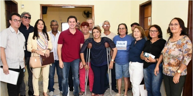 Veneziano recebe professores e servidores federais e garante posição contrária aos prejuízos da reforma da Previdência