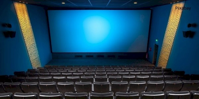 Ministério Público ajuíza ação para garantir acessibilidade nos cinemas de Patos 