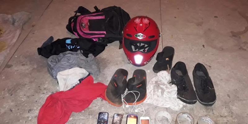 Guariteiro, Agentes penitenciários, RP e Patrulha Rural do 6º BPM apreendem celulares que seriam jogados para dentro do Presídio Padrão de Cajazeiras
