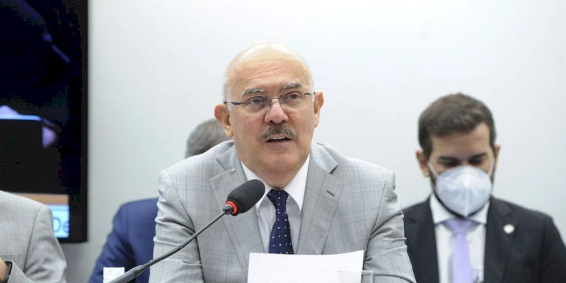 Ministro diz que orçamento discricionário da Educação terá aumento 