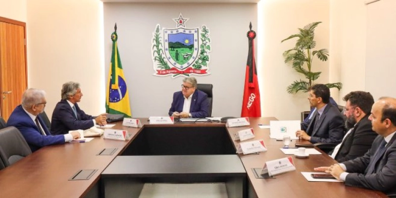 João Azevêdo recebe embaixador de Portugal e apresenta potencialidades e oportunidades de investimentos na Paraíba