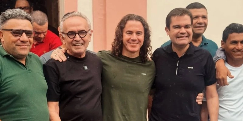 Aproximação com Veneziano fortalece especulações sobre futuro partidário de Cícero Lucena