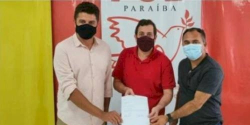 Gervásio Maia consegue recursos para aquisição de um aparelho de ultrassonografia para Centro de Saúde, em Remígio