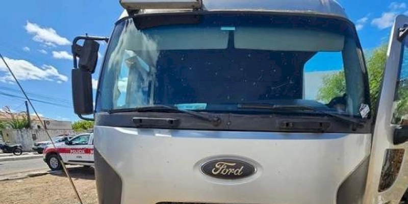 Ação da Polícia Militar frustra furto de trilhos ferroviários em Aparecida