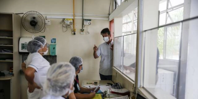“É hora de dizer sim e agilizar a vacinação em massa da população brasileira”, ressalta Ruy