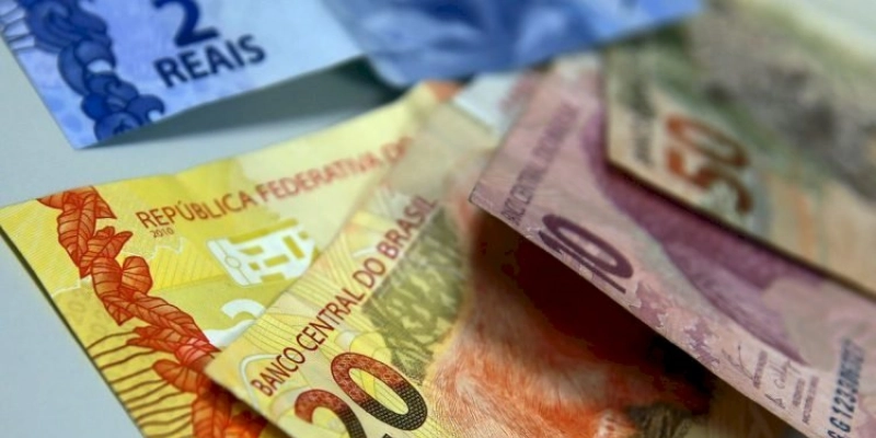 Concessionária de energia deve pagar R$ 5 mil de indenização a consumidora