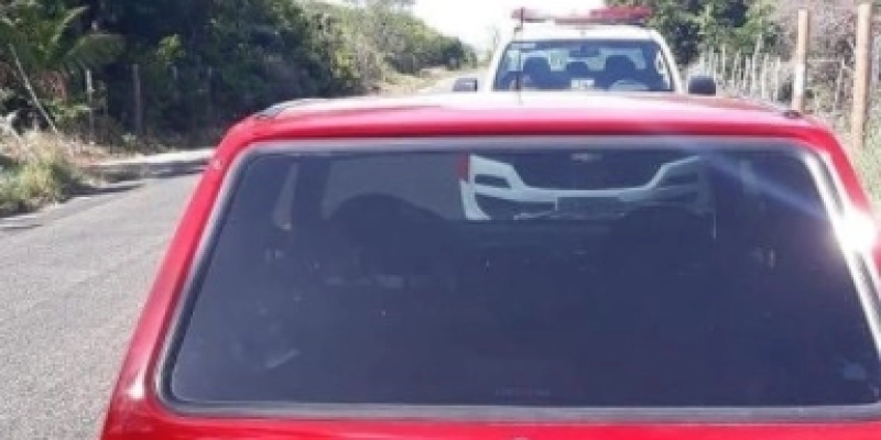 Polícia militar prende suspeitos de roubo, houve perseguição 