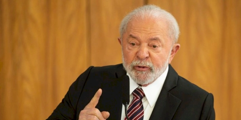 Parlamentares governistas assinam pedido de impeachment contra Lula