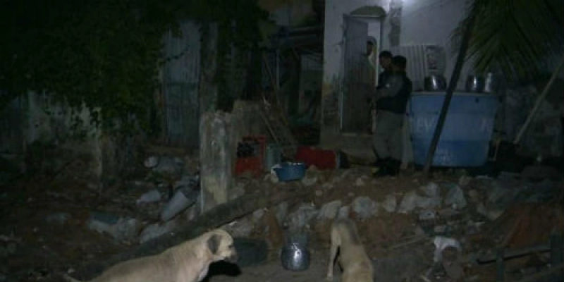 Desconhecido tenta invadir residência e é impedido por cachorros na Paraíba 