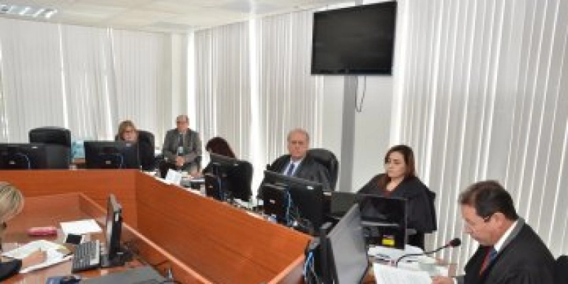Instituição financeira é condenada a devolver R$ 93.265,00 por descontos indevidos