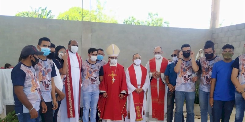 Bispo Dom Francisco de Sales celebra missa pelos 25 anos de fundação da Comunidade Jesus Pérola Preciosa da Comunidade do Pinhão, em Vieiropólis