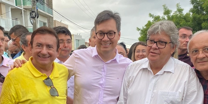 Júnior Araújo participa de inaugurações em Coremas ao lado do Governador, e do ex-prefeito Edilson Pereira