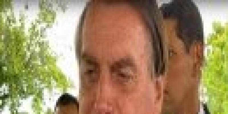 Governo Bolsonaro deverá mudar; até 12 ministros podem sair candidatos em 2022