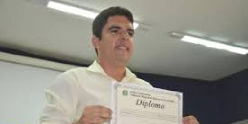 Ex-aliado toma partido, e poderá expulsar vice-prefeito de Sousa da legenda