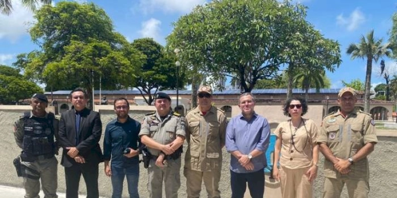 Delegado-geral se reúne com forças de segurança e Exército para tratar sobre movimentos em frente a quartéis