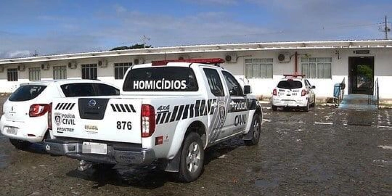 Jovem acusada de colocar fogo no companheiro é presa na Paraíba; Vítima morreu no hospital 