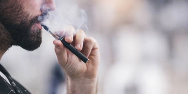 Movimento chama a atenção para os malefícios do cigarro eletrônico
