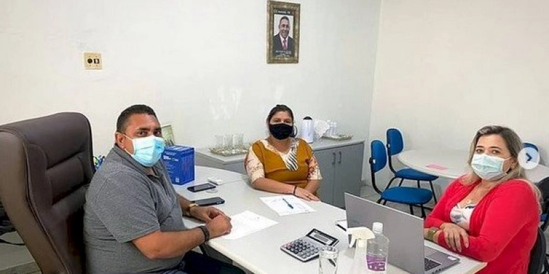 Prefeito discute implantação do Projeto “Mais Saúde Aparecida” com a Secretária de Saúde 