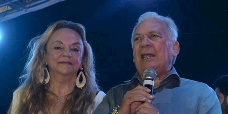 Zé Aldemir enfrente o fantasma do atraso salarial, e começa a dispensar comissionados em Cajazeiras 
