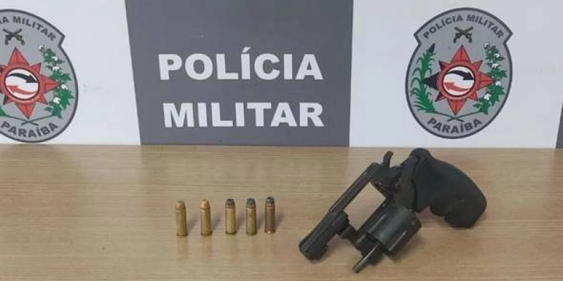 Polícia Militar efetua prisão por porte ilegal de arma de fogo, na Paraíba